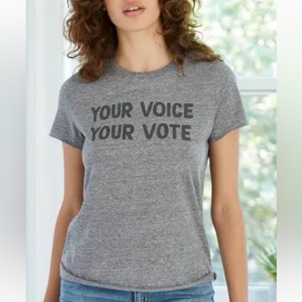 YOUR VOICE YOUR VOTE 💪🏼 Women's Short Sleeve Graphic T-Shirt - Gray